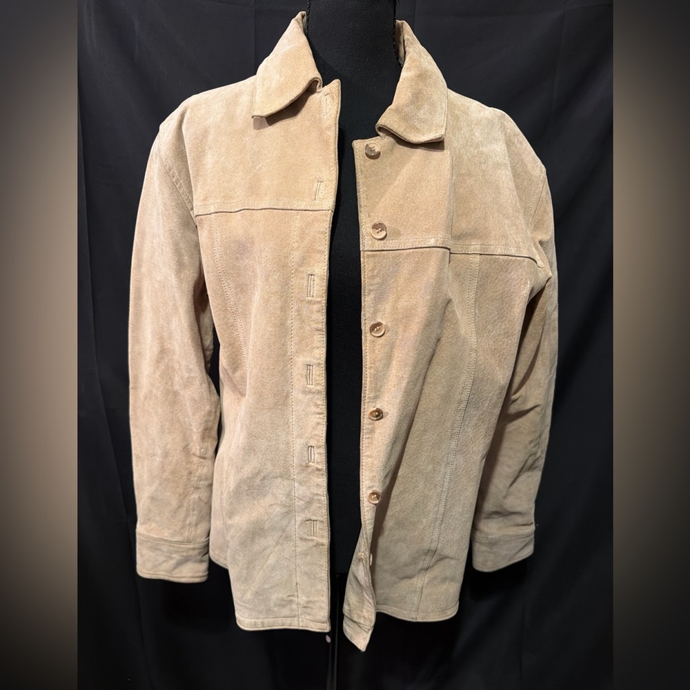 Vintage Ami Women's Tan Suede Shirt  Jacket